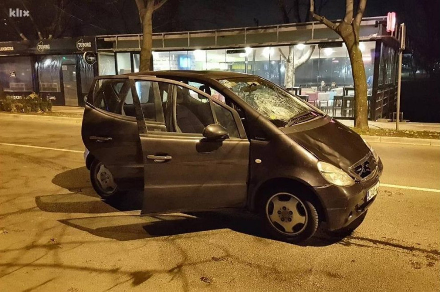 Mercedesom” pokosio pješake