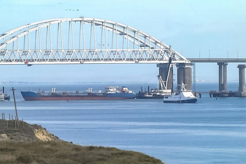 Rusi blokirali 3 ukrajinska broda