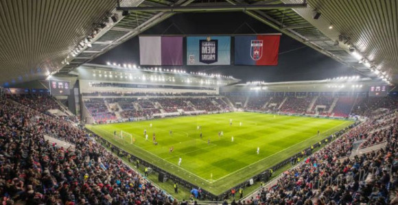 Оно кад је стадион, само стадион ради фудбала!