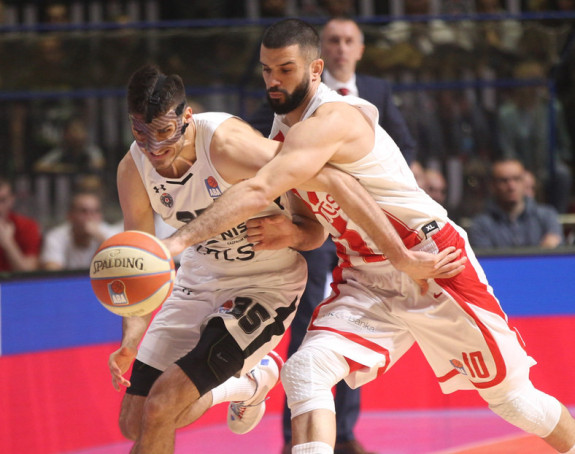 Obukli crveno i dobili derbi!