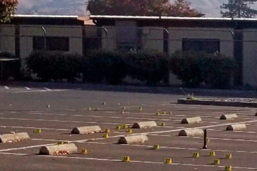 SAD: Pucnjava kod škole, ubijena dva dječaka