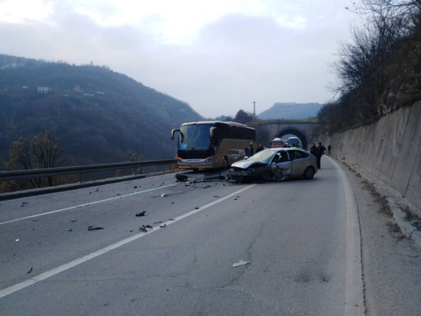 Povrijeđene tri osobe na putu Pale-Sarajevo