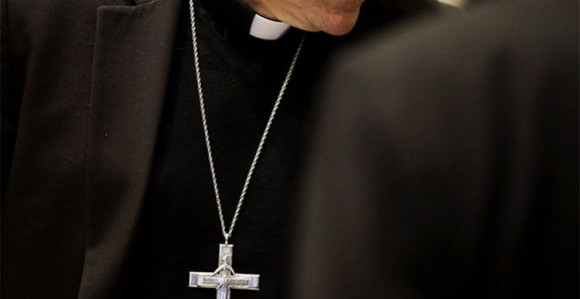 Затворске казне свештеницима за злостављање