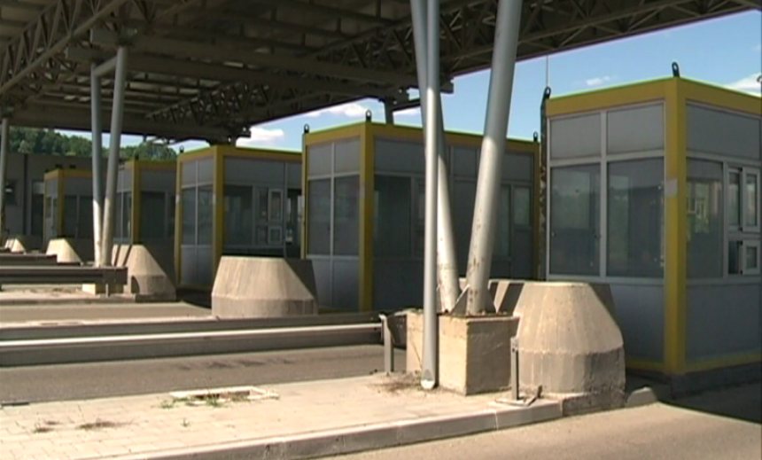 Još se ne nazire uklanjanje kućica