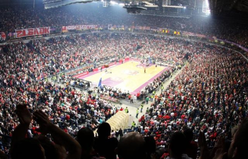 Crvena zvezda Deda Mrazu: Fajnal for u našem gradu!