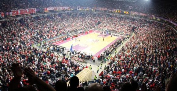Crvena zvezda Deda Mrazu: Fajnal for u našem gradu!