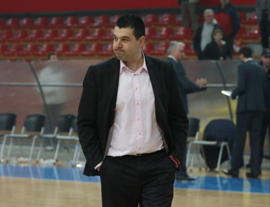 Игокеа опет смијенила тренера!