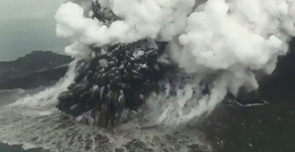 Jeziva slika vulkana ubice