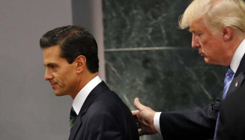 Мексико неће да плати Трампов зид!