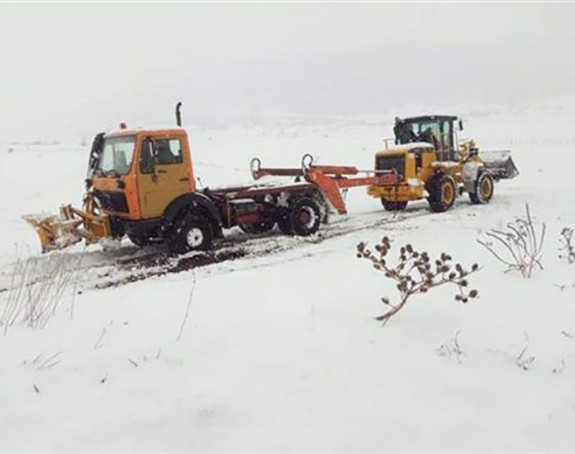 Više srpskih sela okovano snijegom