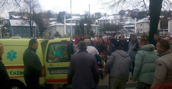 Čovjek se zapalio u centru Cazina
