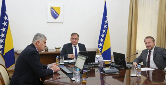 Stigla diplomatska pošta iz Haga