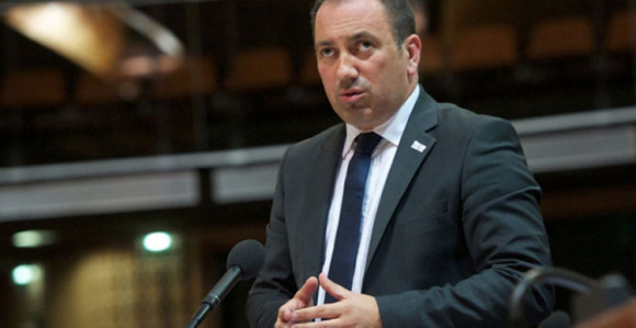 Crnadak: Neka Bakir povuče prvi potez