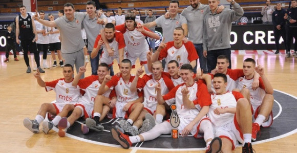 Zvezda ubjedljiva protiv Partizana za finalni turnir EL!