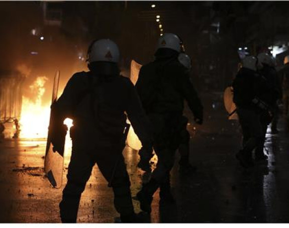 Video: Haos u Solunu zbog odloženog meča!