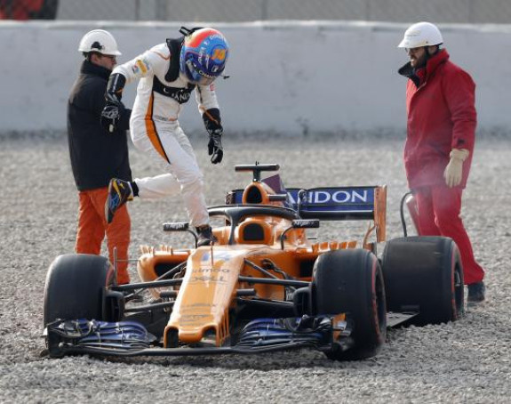 Повратак Ф1 - РБ испред Мерцедеса, удес Алонса...!