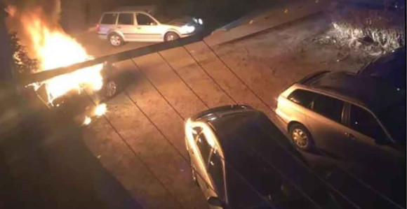 Izgorio putnički automobil