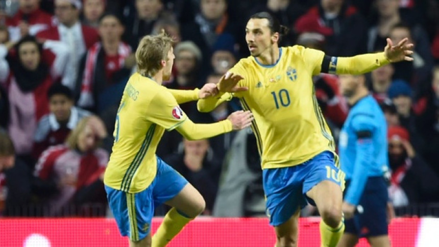 Ma, gdje je to Zlatan?! U šumi! U Rumuniji! Lovi medvjede!