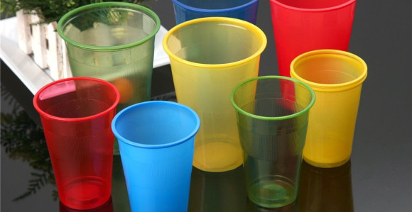 Dobro perite plastične čaše