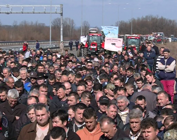 "Новац за сјетву, а не за кафану"