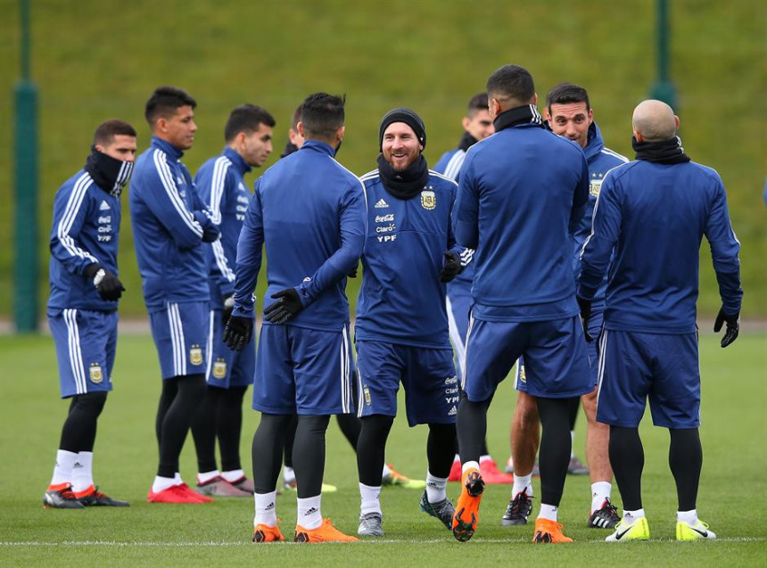Sampaoli: Mesi ima na glavu prislonjen pištolj...