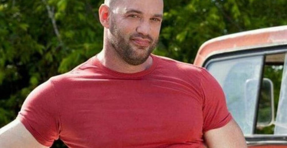 Danju profesor,a noću porno glumac