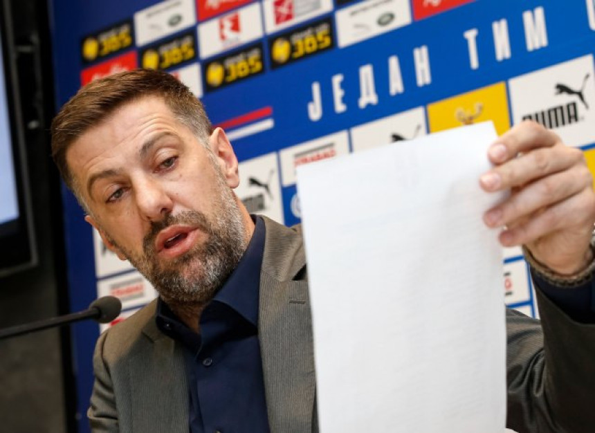 "Krstajić i FSS pretvaraju Srbiju u Hrvatsku!"