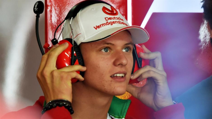 Tata, budi ponosan: Mik Šumaher za volanom Formule 1!
