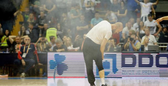 Video: Topovski udar opekao trenera Partizana!