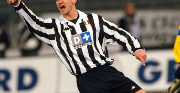 Бата Мирковић као из топа - Јуве узима СВЕ!