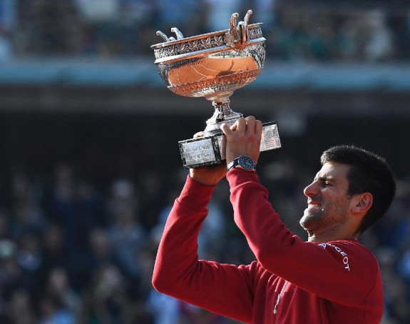 Rolan Garos: Novak brani trofej i "napada" 2,1 milion evra!