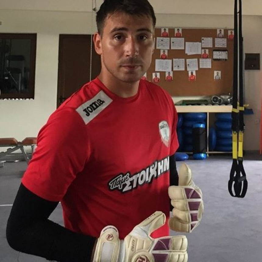 Grci pišu o transferu u PAOK, Živković demantuje