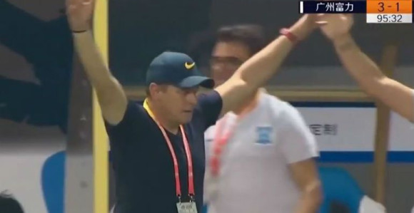 Video: Zahavi sačuvao Piksija na klupi!