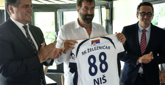 Вујовић напустио Ниш: Играчи немају за сок...!