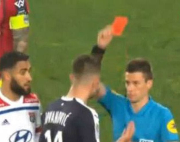 FRA: Vule jeftino pocrveneo, Lion okrenuo u Bordou!