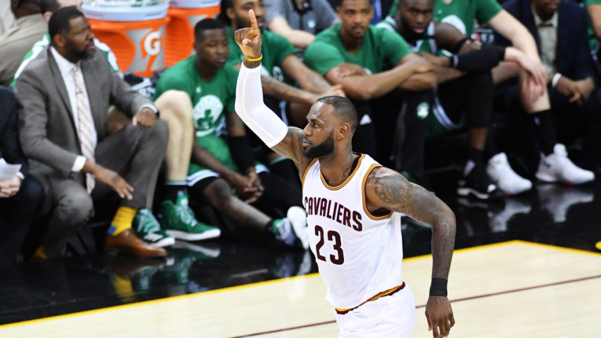 Video: Istorija - Lebron pretekao Džordana!