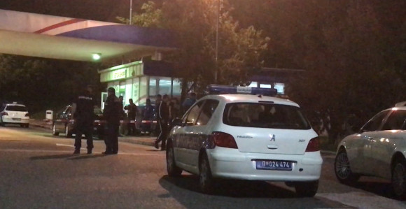 Pljačkaš teško ranio radnicu