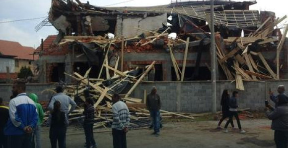 Srušena nelegalna džamija