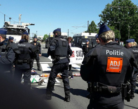 Privedeno desetak demonstranata