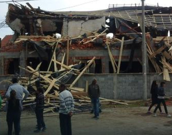 Srušena nelegalna džamija