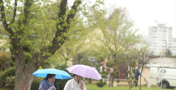 Oblačno vrijeme uz moguću kišu