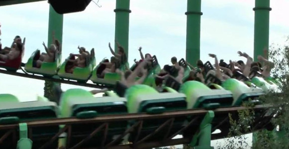 Poludjeli tobogan iskočio iz šina