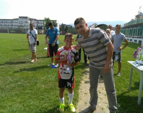 OFK Zenit šampionski kroz Loznicu
