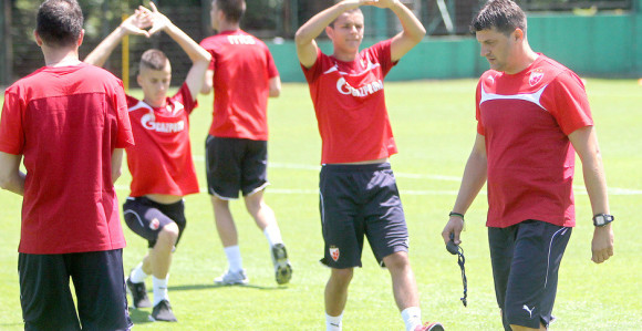 Šta otkriva spisak licenciranih Zvezdaša za LE?