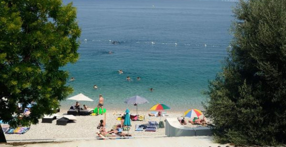 Na more uz pomoć humanih ljudi 