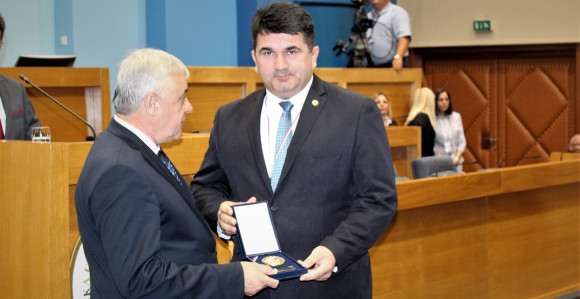 Zlatna značka opštini Lopare