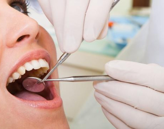 Vodeni konac protiv parodontoze