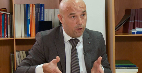 Parlament traži ostavku Tegeltije