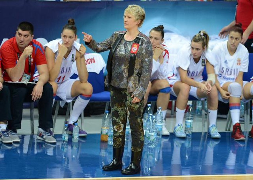 Marina: Zika, hrana...! Mi smo fokusirane na posao!