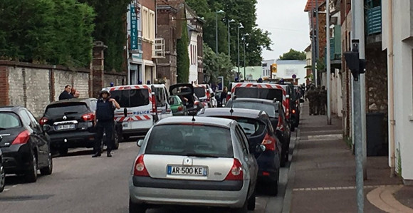 Vašington osudio napad u crkvi